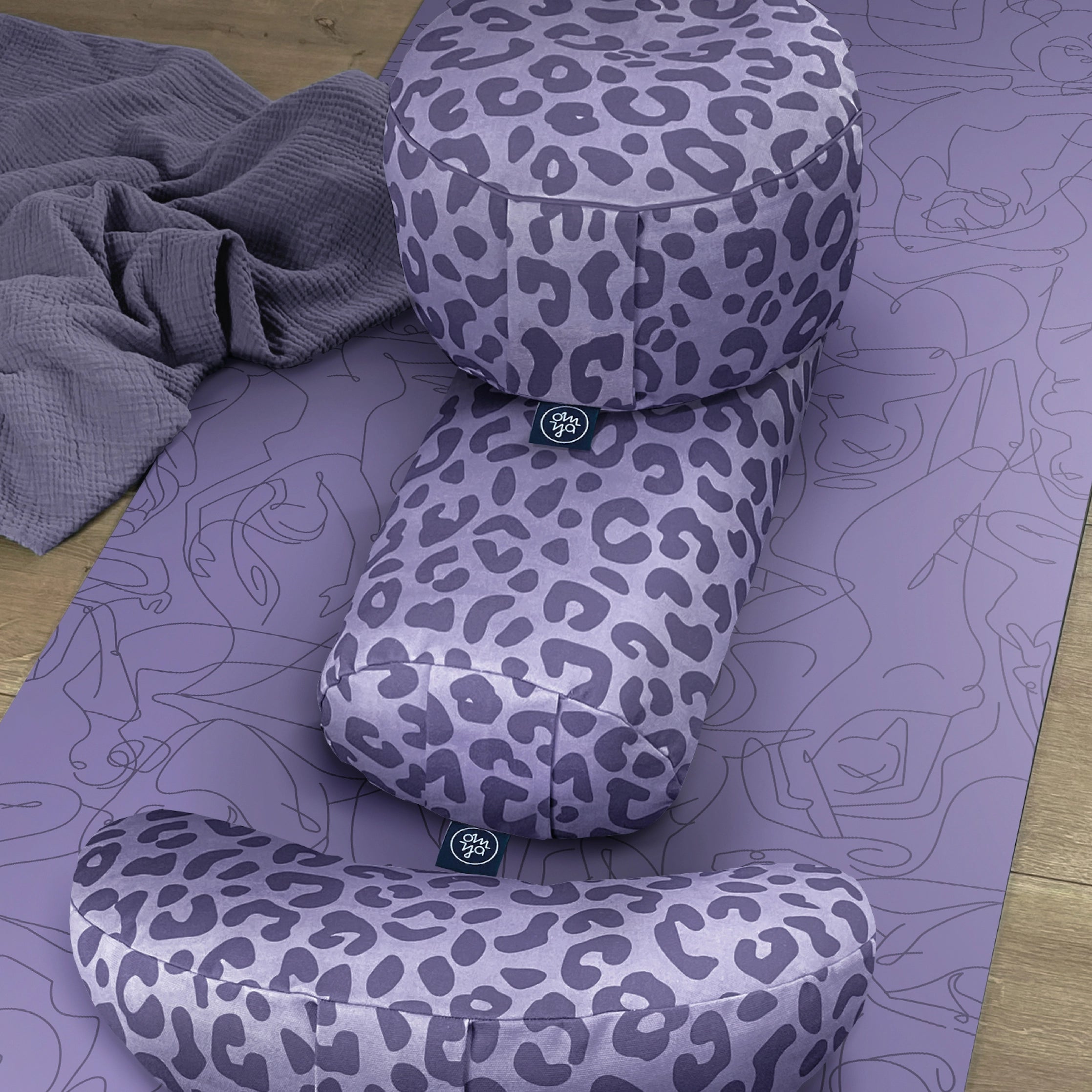 Design Yoga Bolster - Lavender Leo